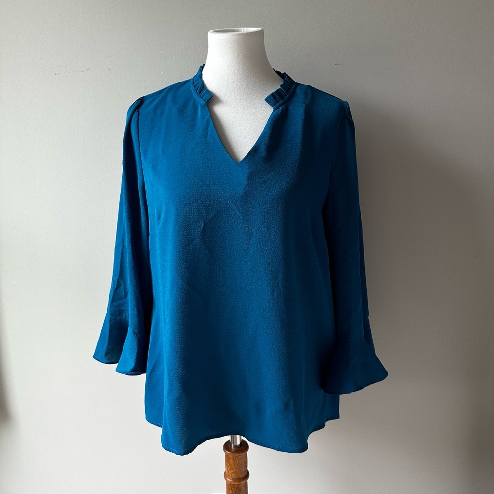 Cece Blue Flutter Bell Sleeves V-Neck Ruffle Top Size Medium